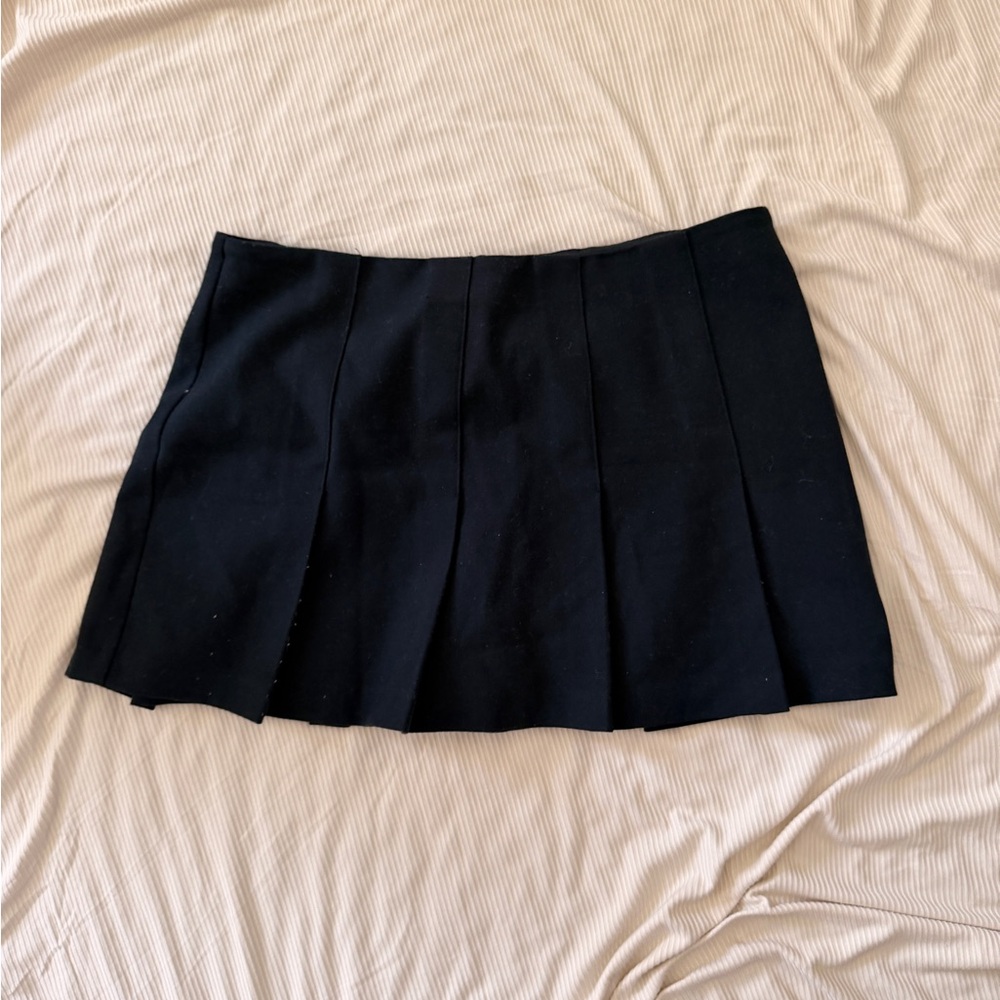 Abercrombie and Fitch Black Pleated Mini Skirt